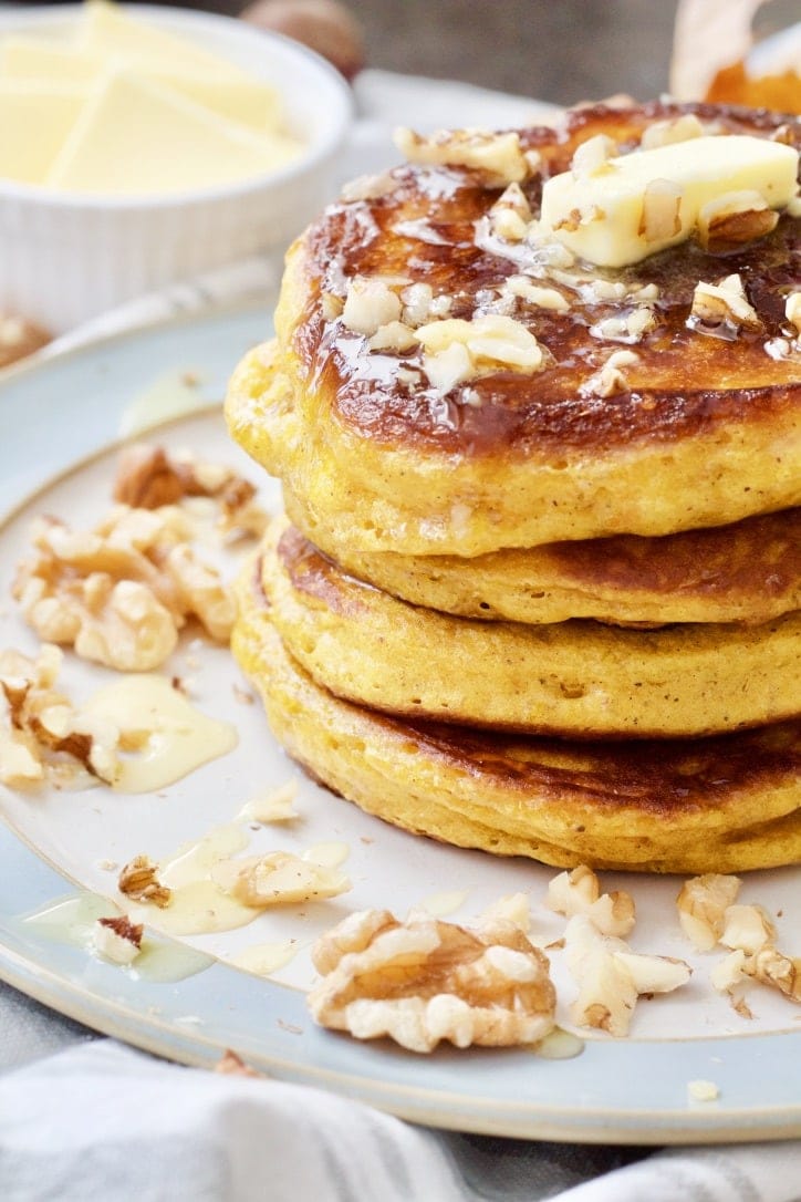 Easy Healthier Pumpkin Pancakes
